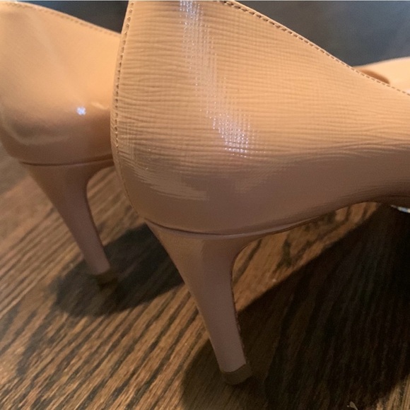 Prada Toe Pointed Patent Leather Heels - Picture 3 of 6